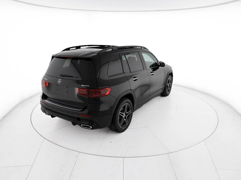 Mercedes GLB - foto 3