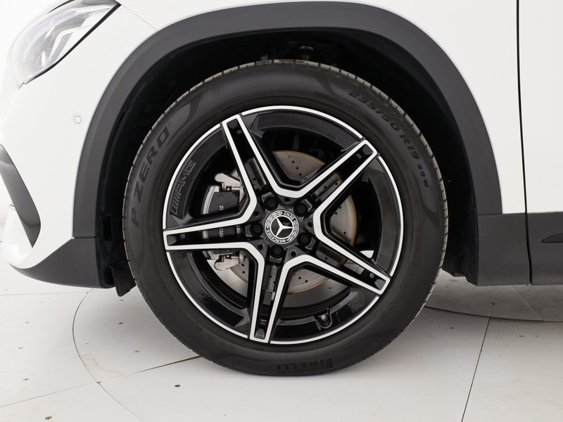 Mercedes GLA 200 d premium auto diesel bianco