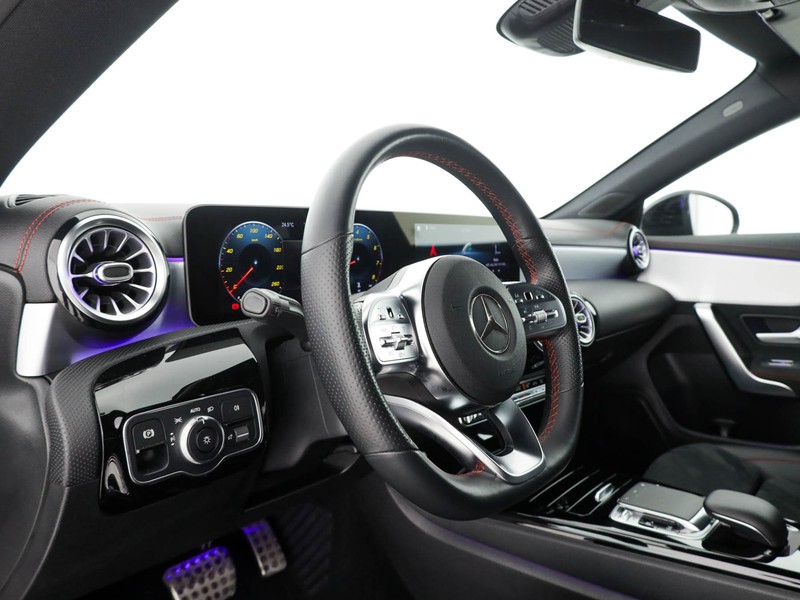 Mercedes CLA Coupè coupe 200 premium auto benzina nero