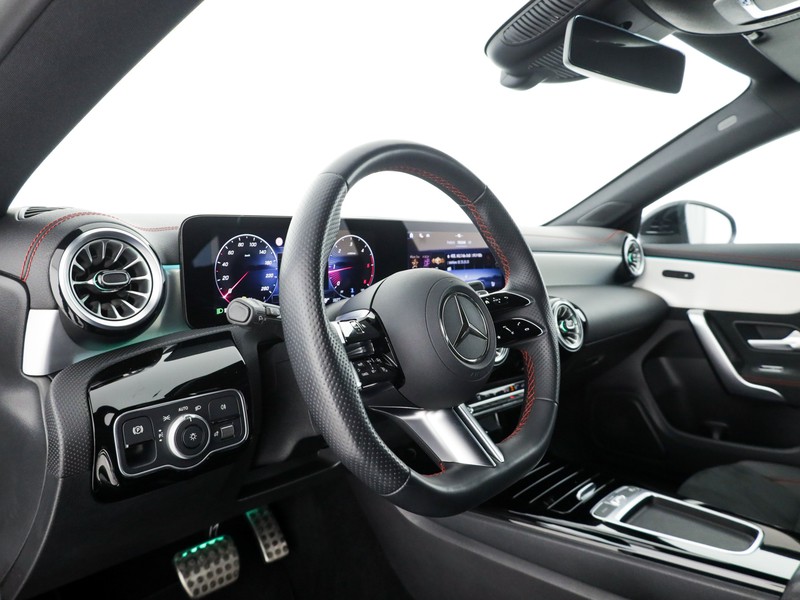 Mercedes CLA Shooting Brake  200 d amg line advanced plus auto diesel blu/azzurro