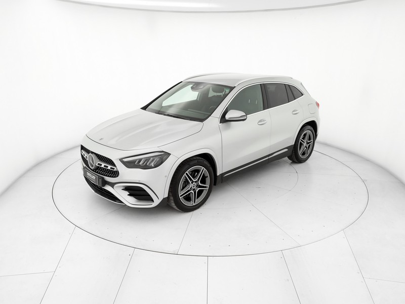 Mercedes GLA 200 d amg line advanced plus auto diesel argento