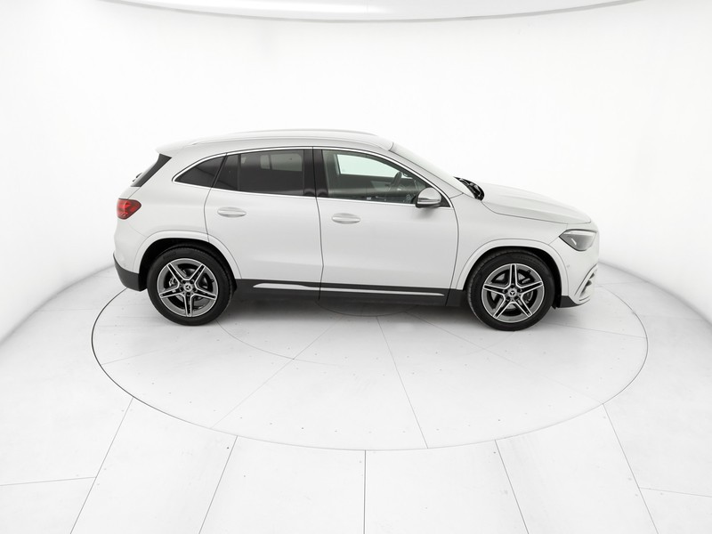 Mercedes GLA 200 d amg line advanced plus auto diesel argento