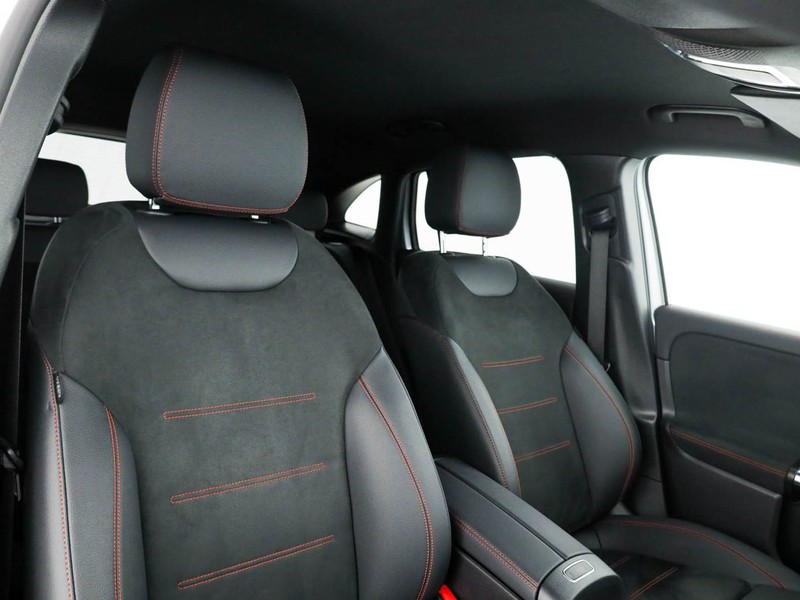 Mercedes GLA 200 d amg line advanced plus auto diesel argento