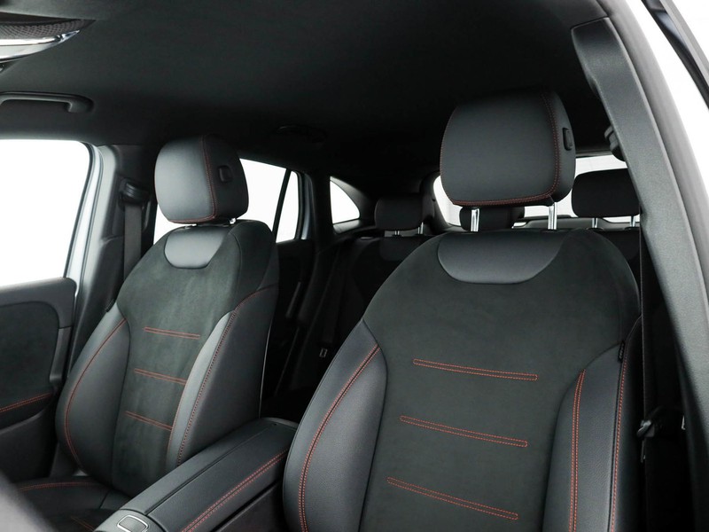 Mercedes GLA 200 d amg line advanced plus auto diesel argento