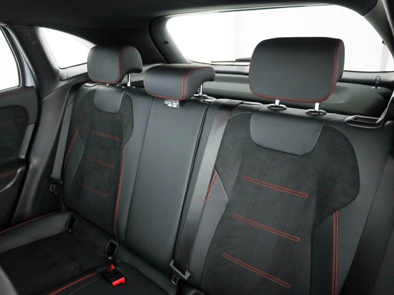 Mercedes GLA 200 d amg line advanced plus auto diesel argento