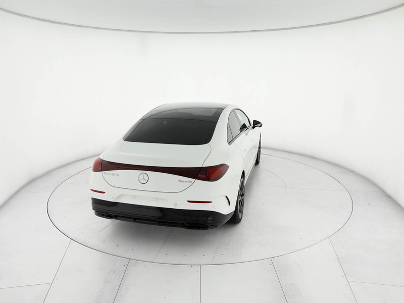 Mercedes CLA Coupè 200 amg line premium 4matic auto ibrido bianco