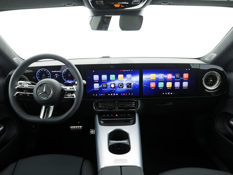 Mercedes CLA Coupè 200 amg line premium 4matic auto ibrido bianco