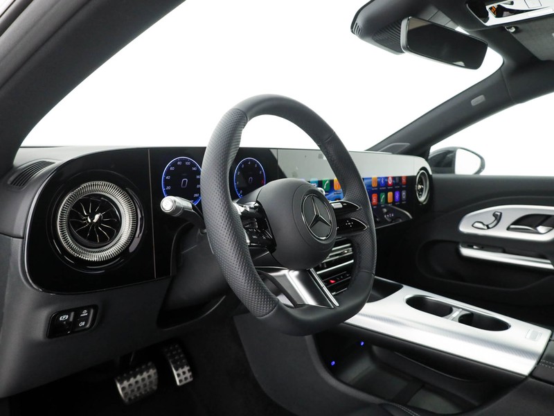 Mercedes CLA Coupè 200 amg line premium 4matic auto ibrido bianco
