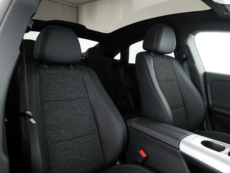 Mercedes CLA Coupè 180 amg line premium auto ibrido nero