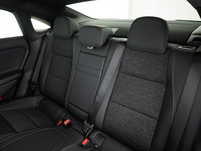 Mercedes CLA Coupè 180 amg line advanced plus auto ibrido nero