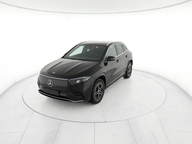 Mercedes EQA 300 amg line advanced 4matic elettrica nero