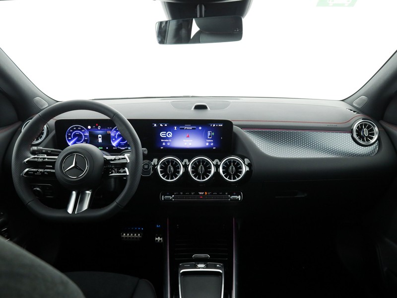 Mercedes EQA 300 amg line advanced 4matic elettrica nero