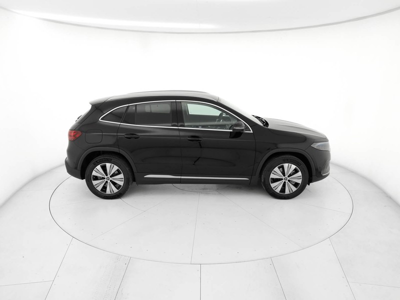 Mercedes EQA 300 progressive advanced 4matic elettrica nero