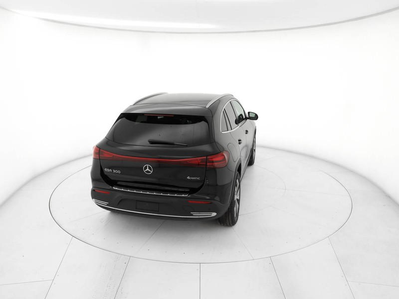 Mercedes EQA 300 progressive advanced 4matic elettrica nero