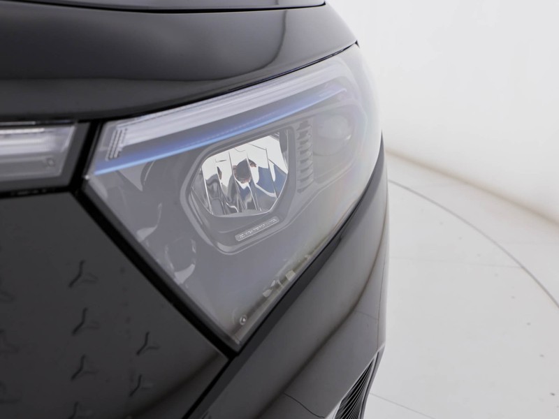 Mercedes EQA 300 progressive advanced 4matic elettrica nero