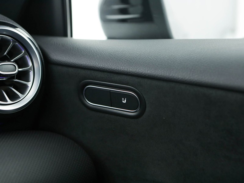 Mercedes Classe A 180 amg line advanced plus auto ibrido nero