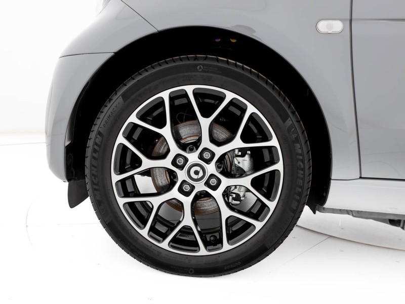 Smart Fortwo eq racingrey 22kw elettrica nero