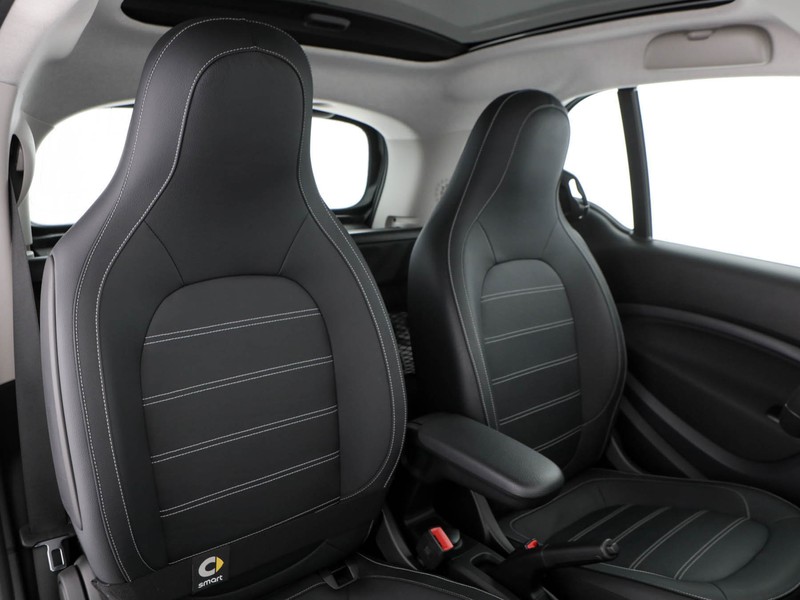 Smart Fortwo eq racingrey 22kw elettrica nero