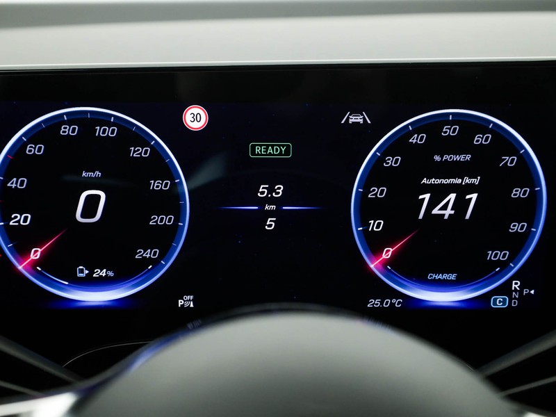 Mercedes GLB eq 250+ advanced plus elettrica bianco