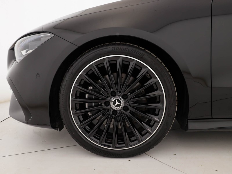 Mercedes CLA Shooting Brake  200 d amg line advanced plus auto diesel nero