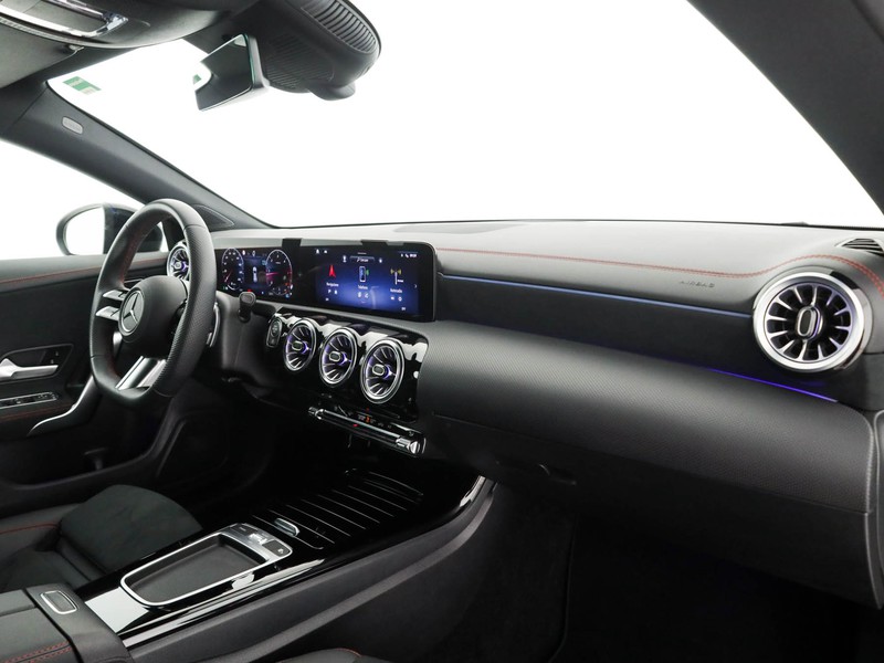 Mercedes CLA Shooting Brake  200 d amg line advanced plus auto diesel nero