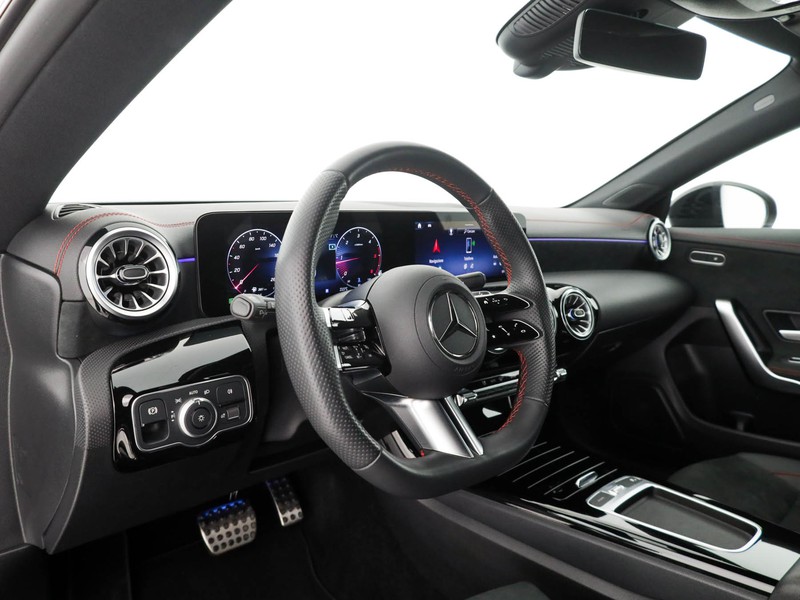 Mercedes CLA Shooting Brake  200 d amg line advanced plus auto diesel nero
