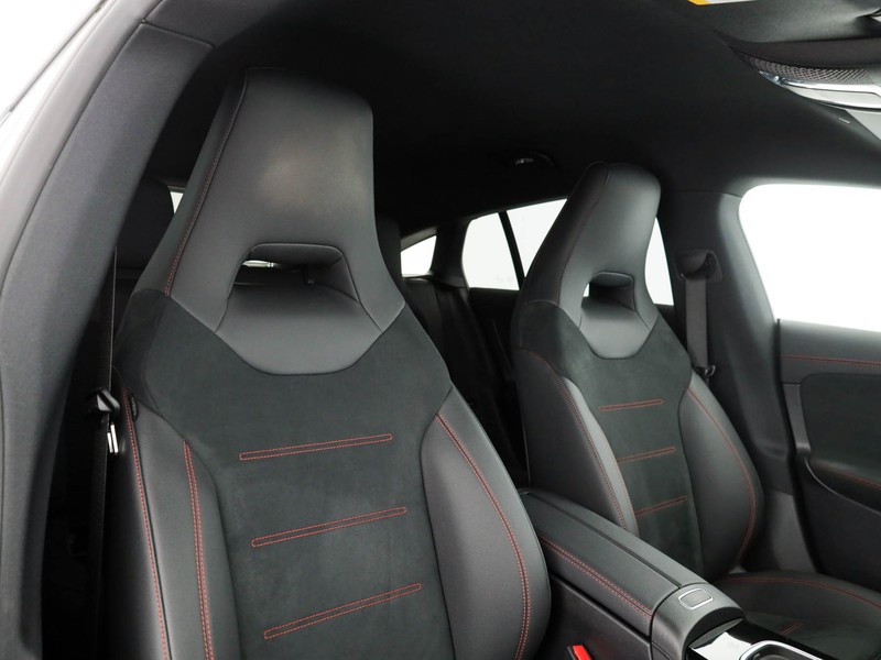 Mercedes CLA Shooting Brake  200 d amg line advanced plus auto diesel nero