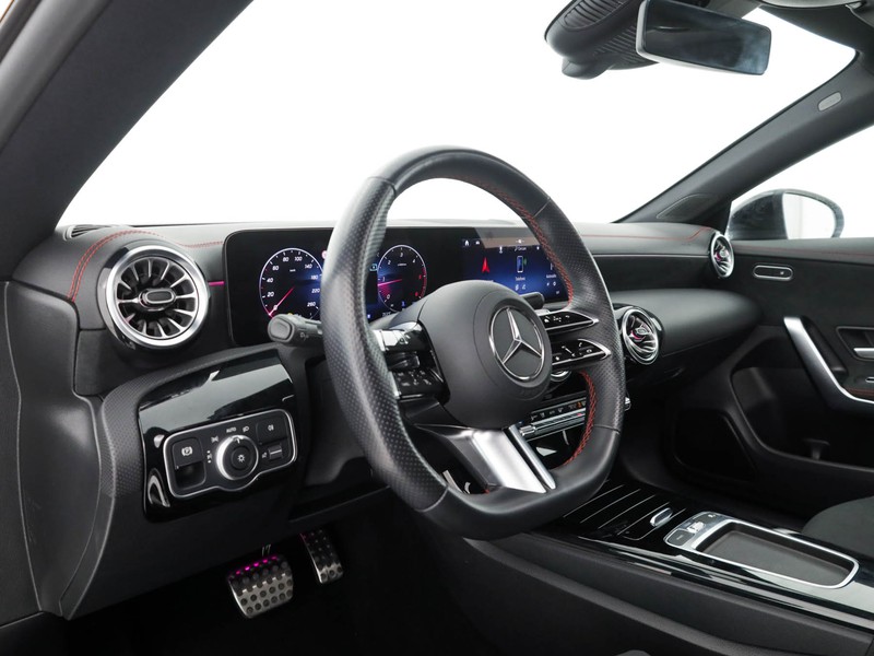 Mercedes CLA Coupè coupe 200 d amg line advanced plus auto diesel bianco