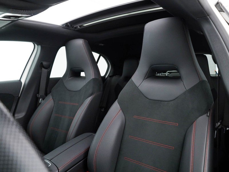 AMG Classe A a amg 35 amg line premium 4matic auto ibrido bianco