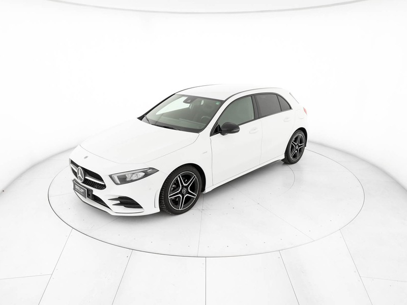 Mercedes Classe A 180 d premium auto diesel bianco