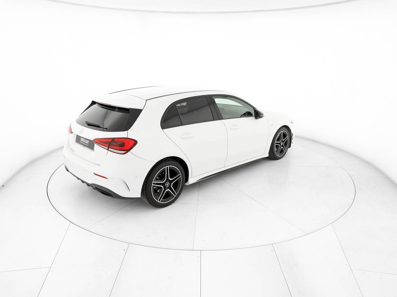 Mercedes Classe A 180 d premium auto diesel bianco