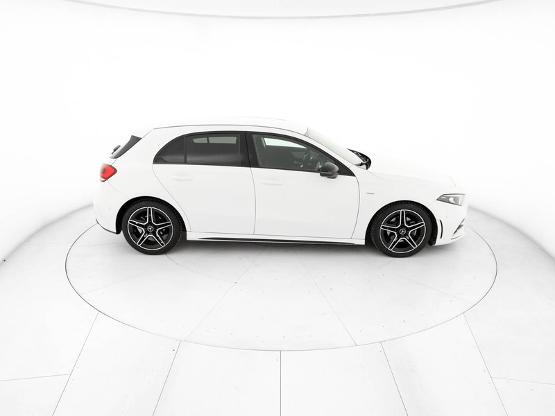 Mercedes Classe A 180 d premium auto diesel bianco