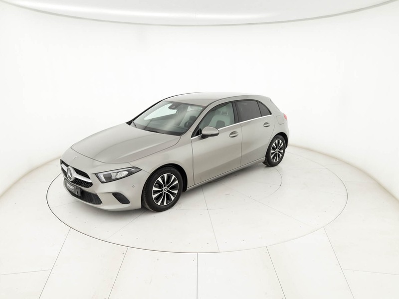 Mercedes Classe A 180 d business extra auto diesel argento
