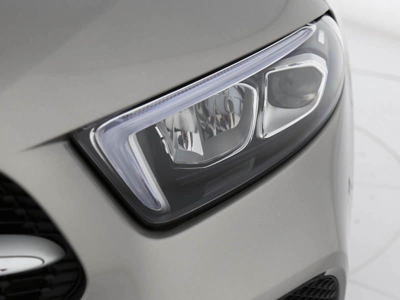 Mercedes Classe A 180 d business extra auto diesel argento