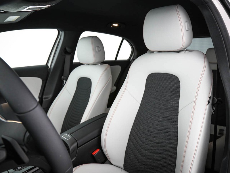 Mercedes Classe A 180 d business extra auto diesel argento