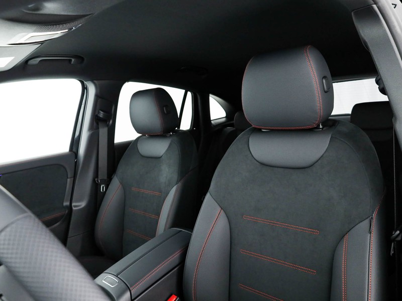 Mercedes GLA 200 d amg line extra auto diesel nero