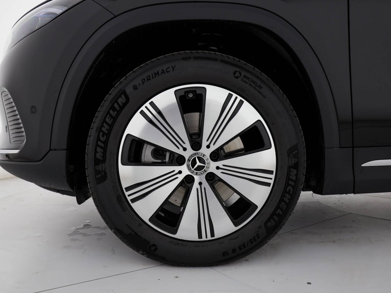 Mercedes EQA 250+  nero