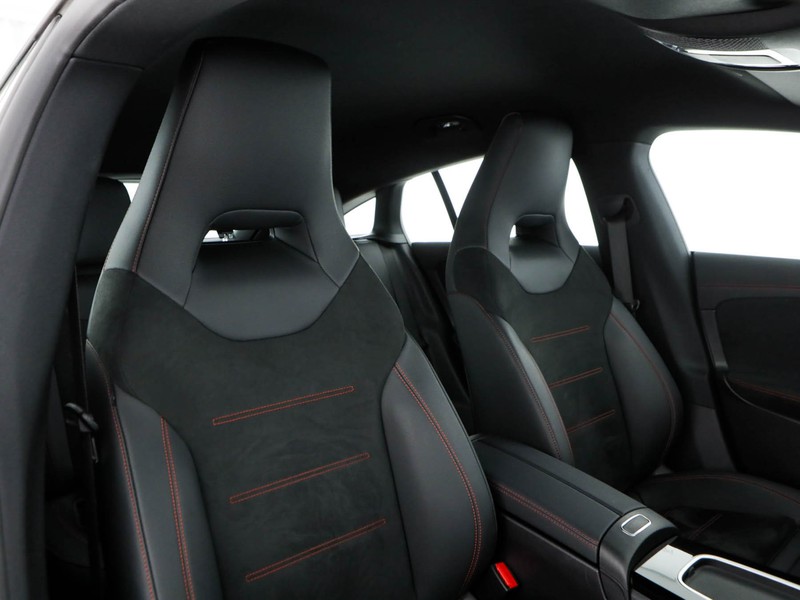 Mercedes CLA Shooting Brake  200 d amg line advanced plus auto diesel bianco