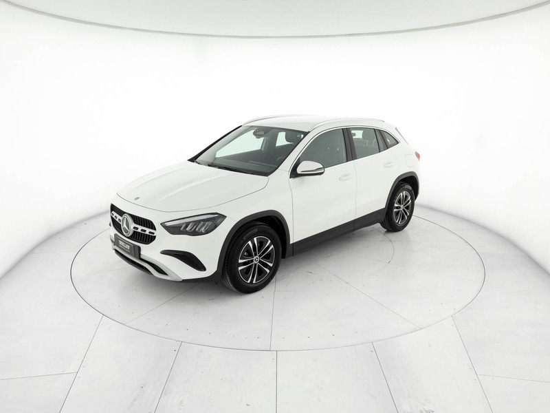 Mercedes GLA - foto 2