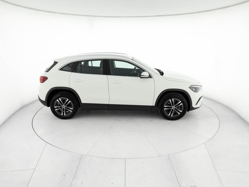 Mercedes GLA 180 d executive auto diesel bianco
