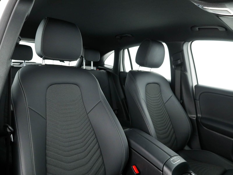 Mercedes GLA 180 d executive auto diesel bianco