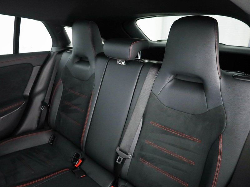 Mercedes CLA Shooting Brake  200 d premium auto diesel bianco
