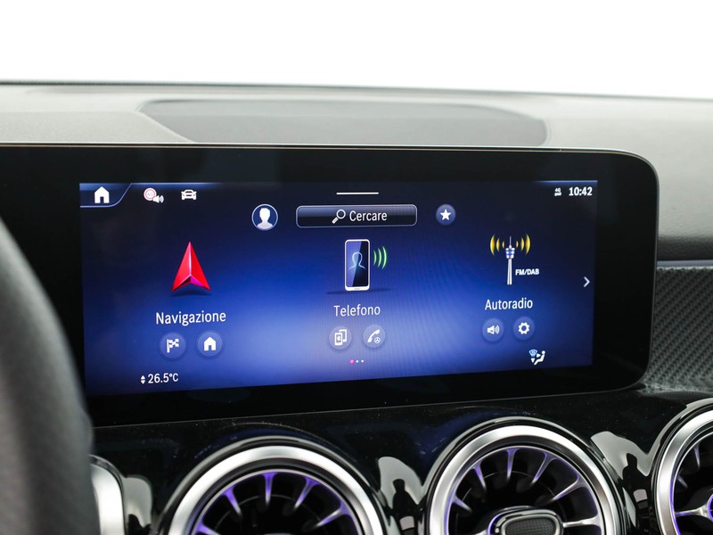Mercedes GLB 200 d amg line advanced plus auto diesel bianco