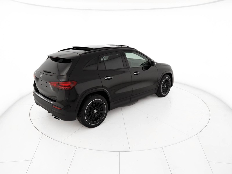 Mercedes GLA 200 d amg line extra auto diesel nero