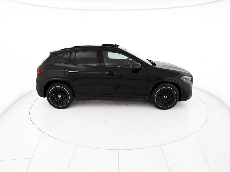 Mercedes GLA 200 d amg line extra auto diesel nero