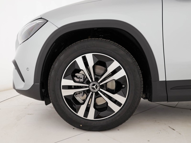 Mercedes GLA 200 d progressive extra auto diesel argento