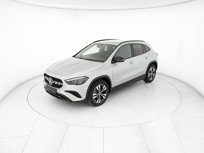 Mercedes GLA 200 d Automatic diesel argento