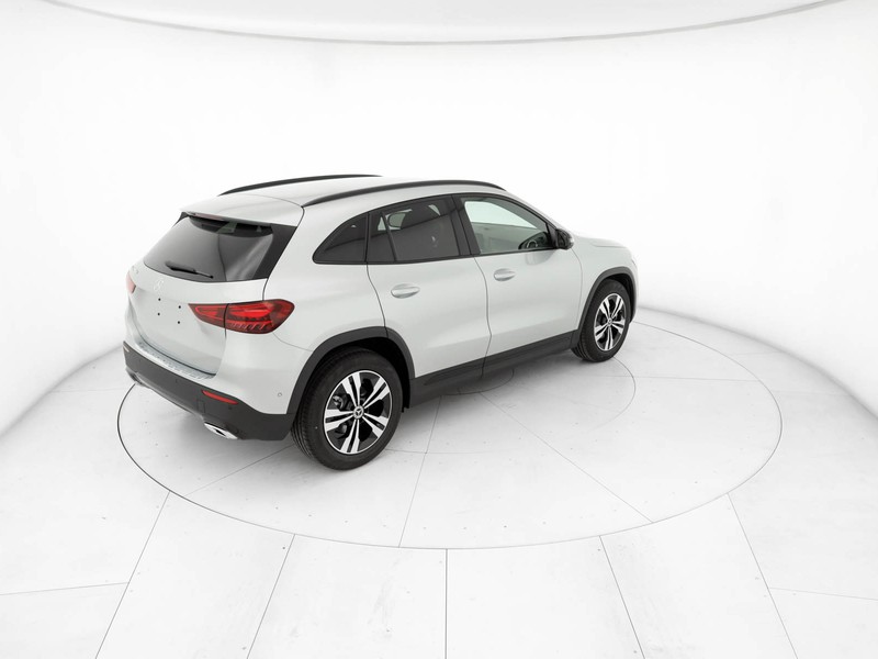 Mercedes GLA 200 d Automatic diesel argento