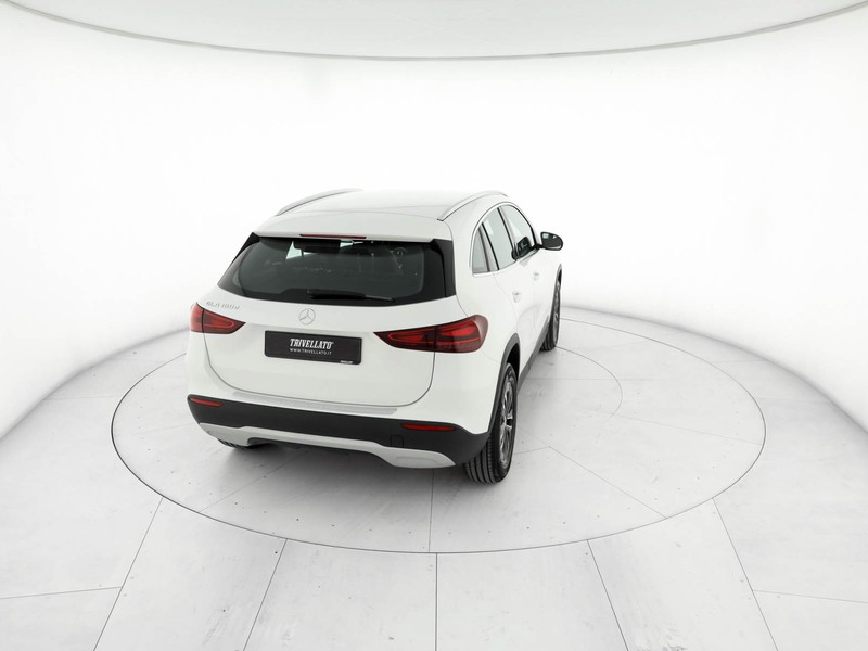 Mercedes GLA 180 d advanced auto diesel bianco