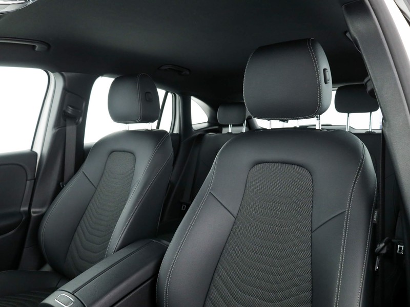 Mercedes GLA 180 d advanced auto diesel bianco